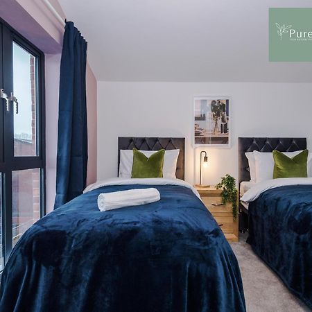 Stunning Five Bedroom Manchester House With Free Parking By Purestay Short Lets & Serviced Accommodation Exterior foto